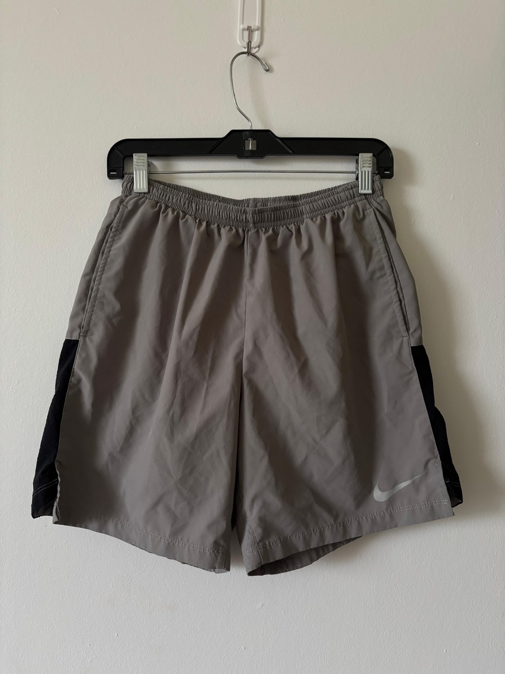 Nike Men’s Gray Athletic Shorts with Black Side Panels
